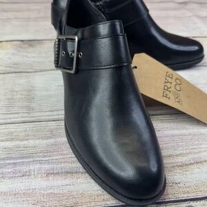 FRYE AND CO. Sleek Black Leather buckle Boots